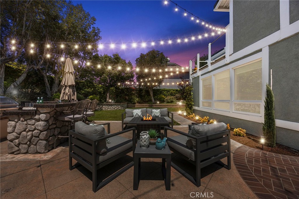 5210 Avenida De Kristine