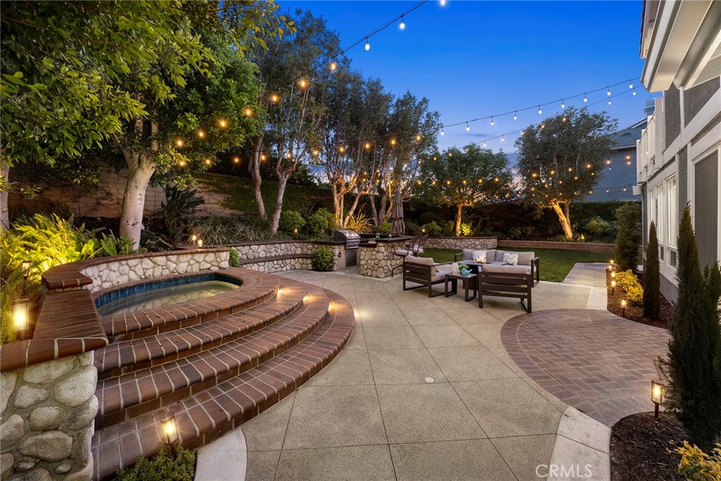 5210 Avenida De Kristine