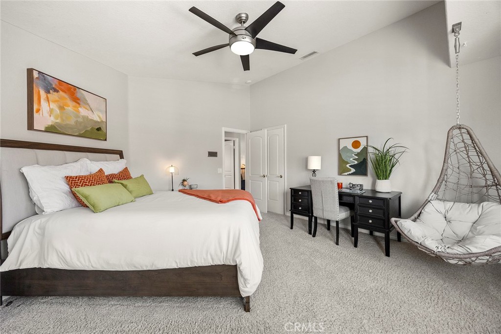 5210 Avenida De Kristine