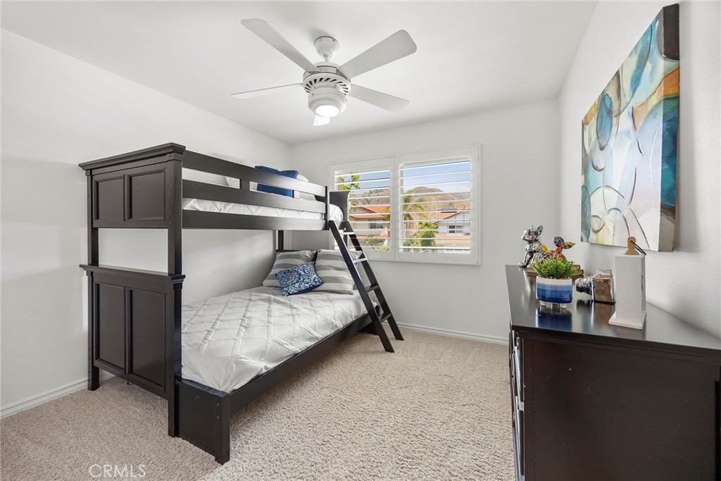 5210 Avenida De Kristine