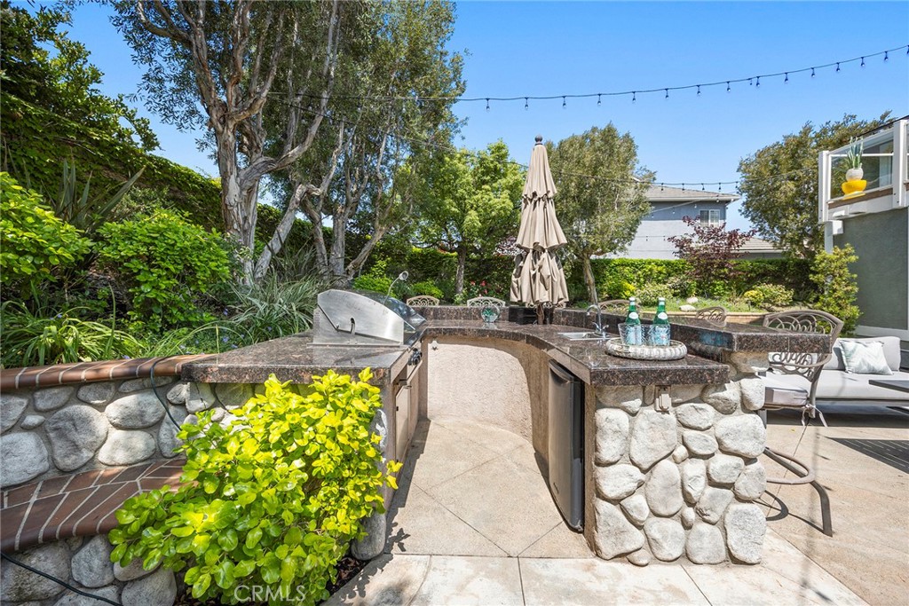 5210 Avenida De Kristine
