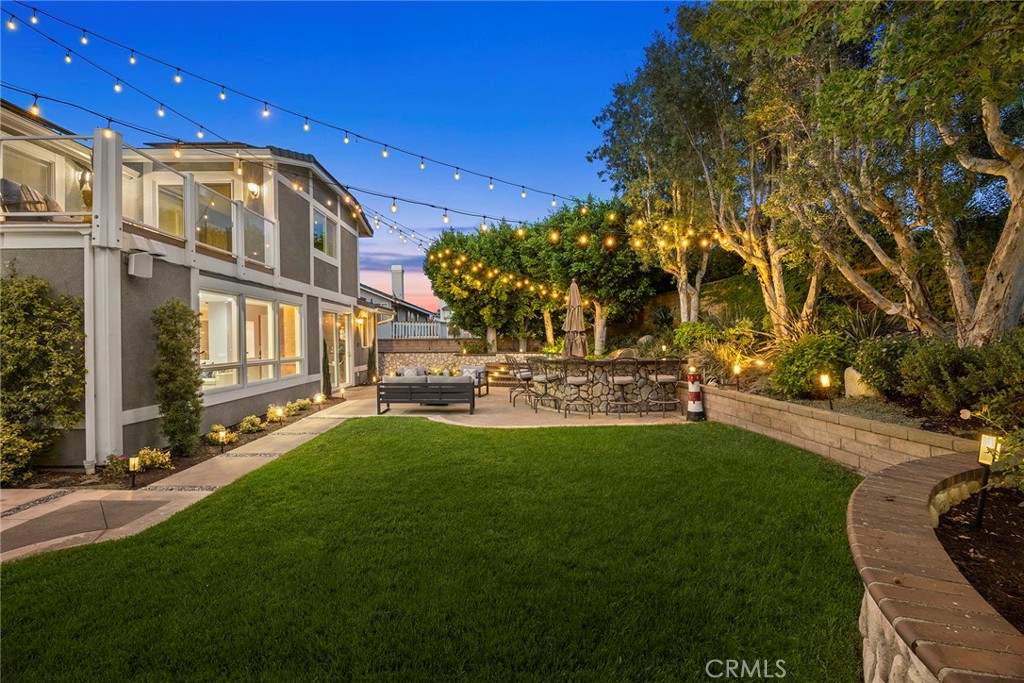 5210 Avenida De Kristine