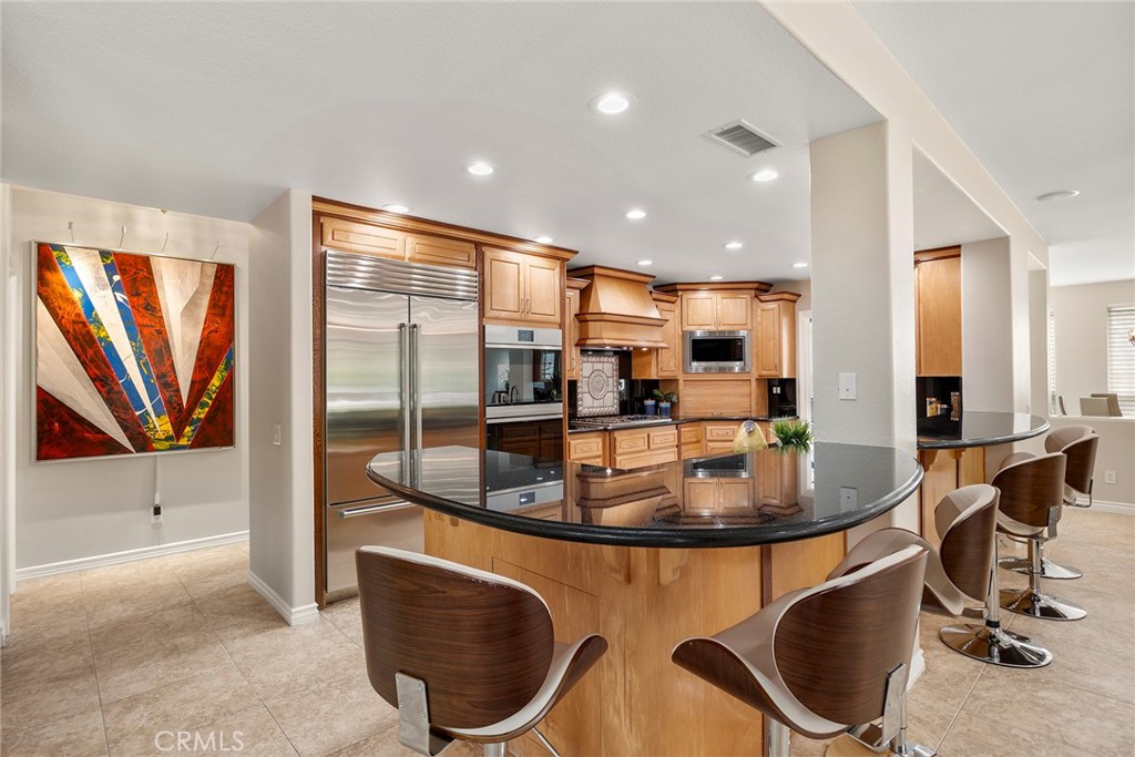 5210 Avenida De Kristine