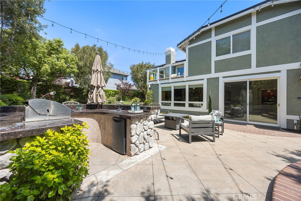 5210 Avenida De Kristine