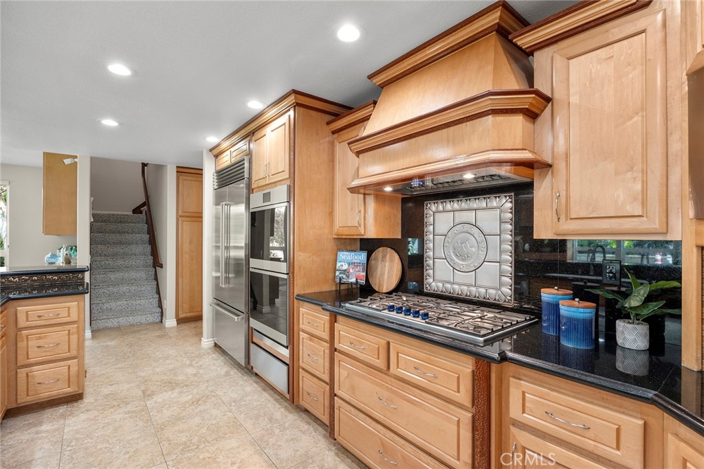 5210 Avenida De Kristine