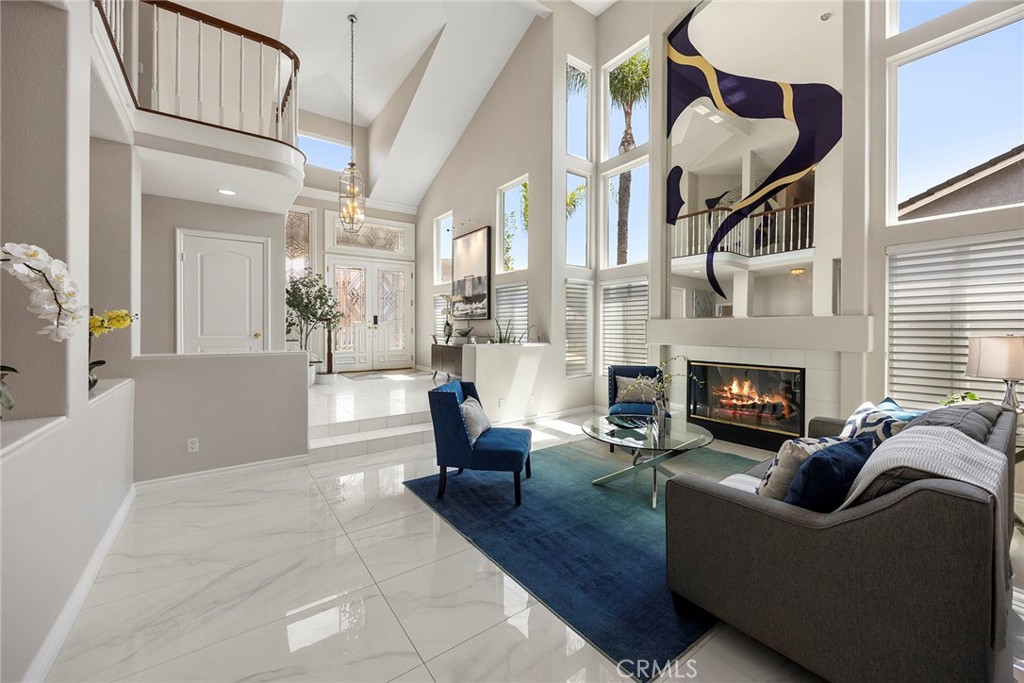 5210 Avenida De Kristine