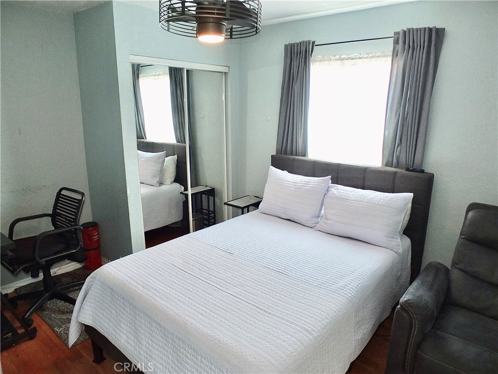 251 W Markland Drive