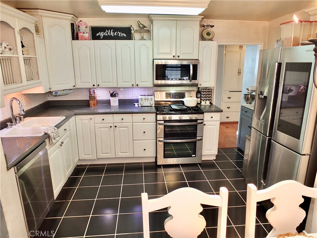 251 W Markland Drive