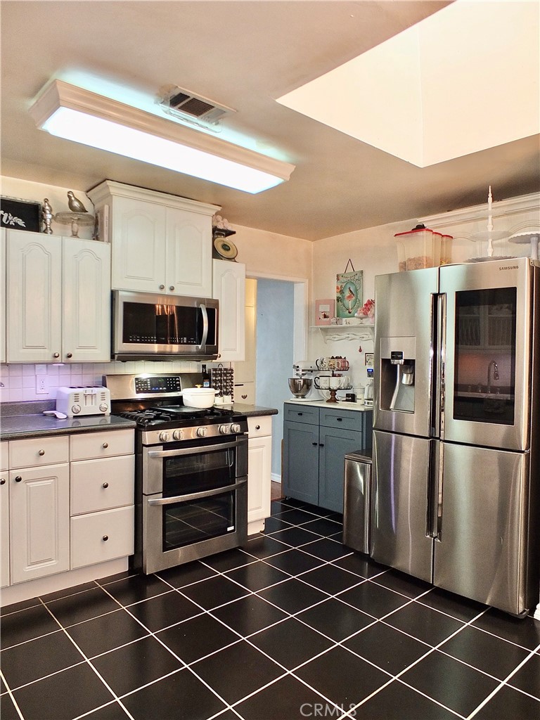 251 W Markland Drive