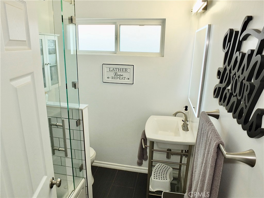 251 W Markland Drive