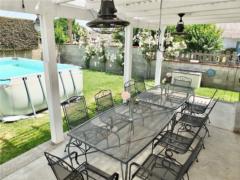 251 W Markland Drive