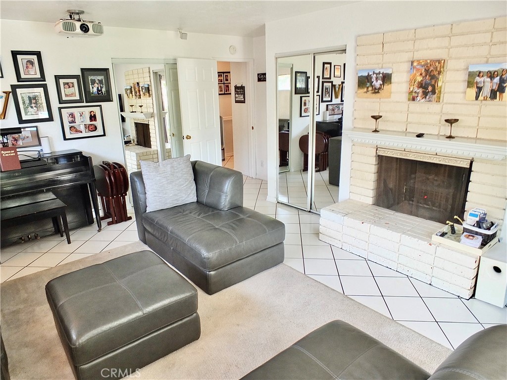 251 W Markland Drive