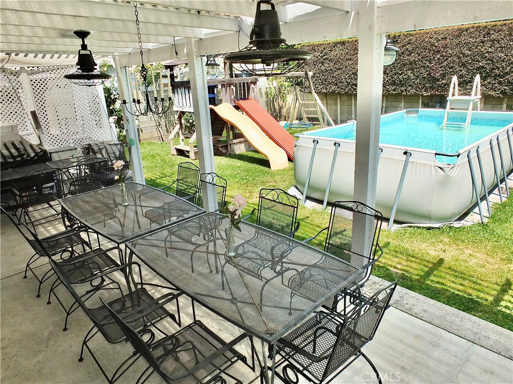 251 W Markland Drive