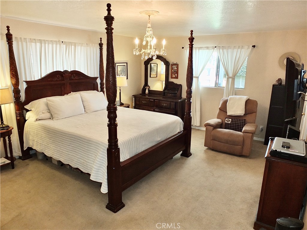 251 W Markland Drive