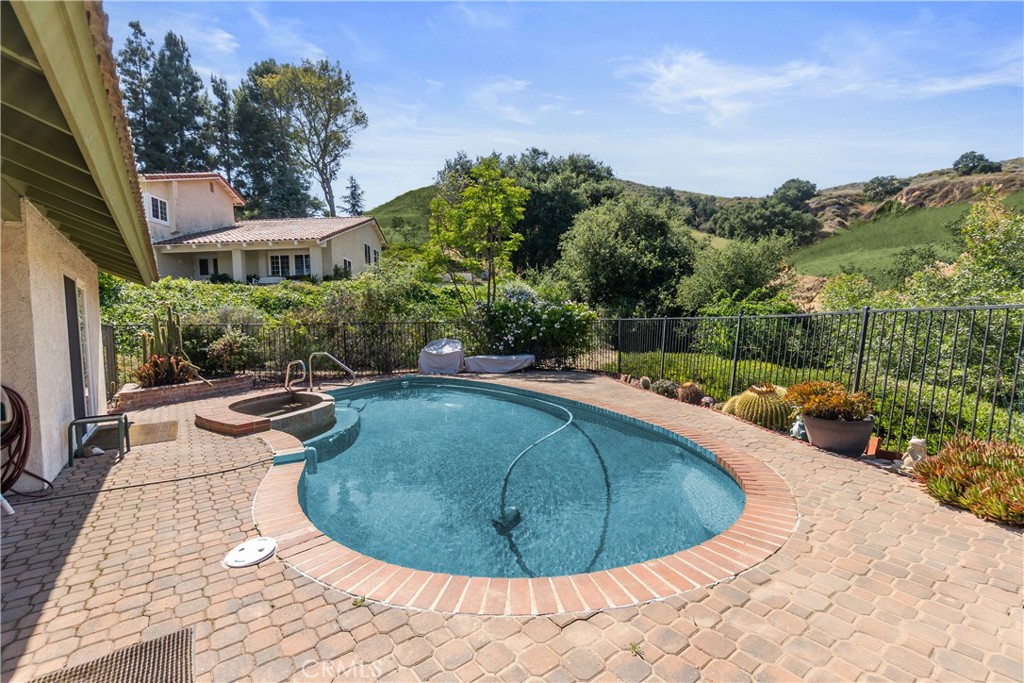 2482 Limestone Court