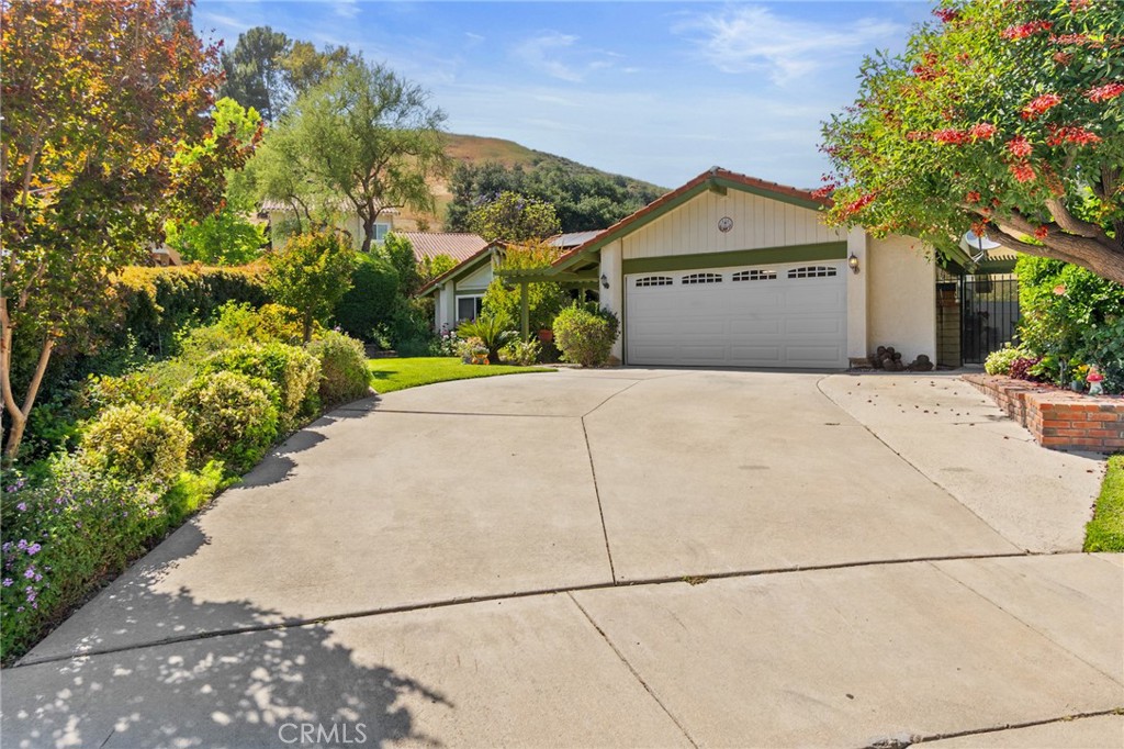 2482 Limestone Court