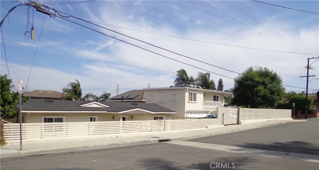 1908 & 1910 Bailey Avenue