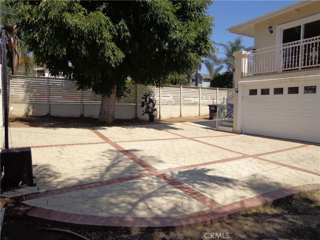 1908 & 1910 Bailey Avenue