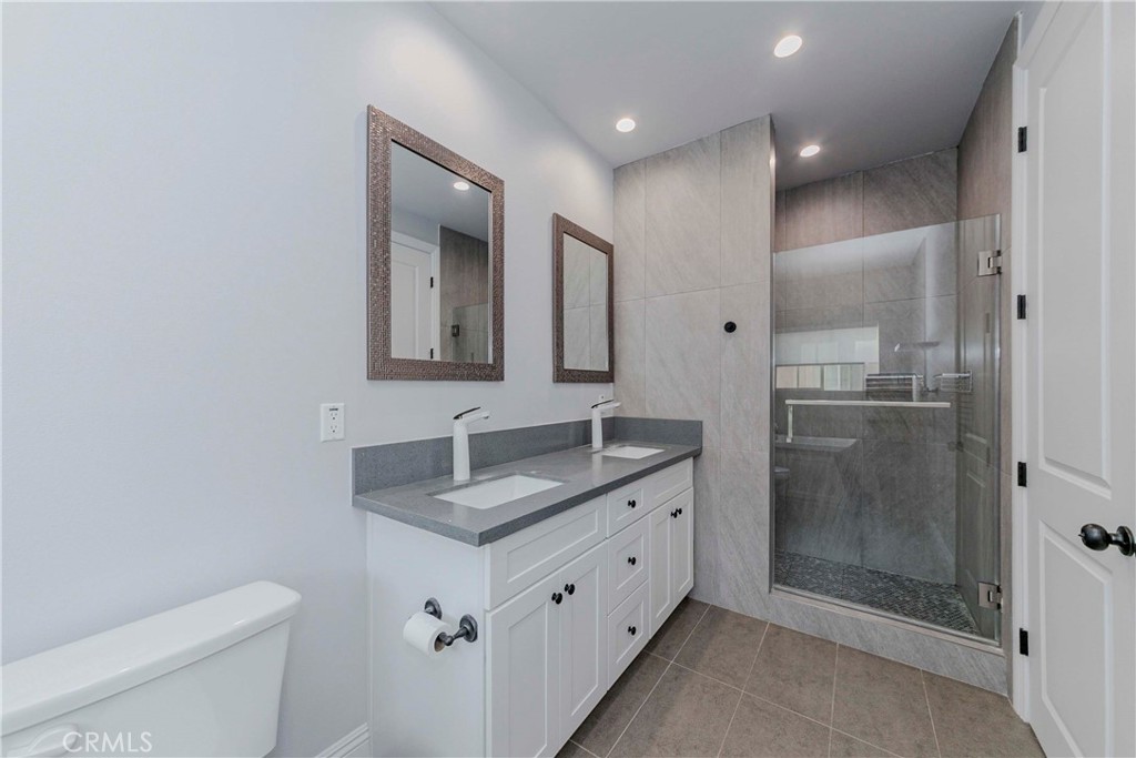 4843 Glickman Avenue