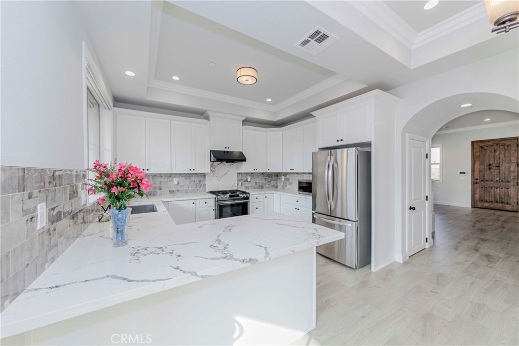 4843 Glickman Avenue