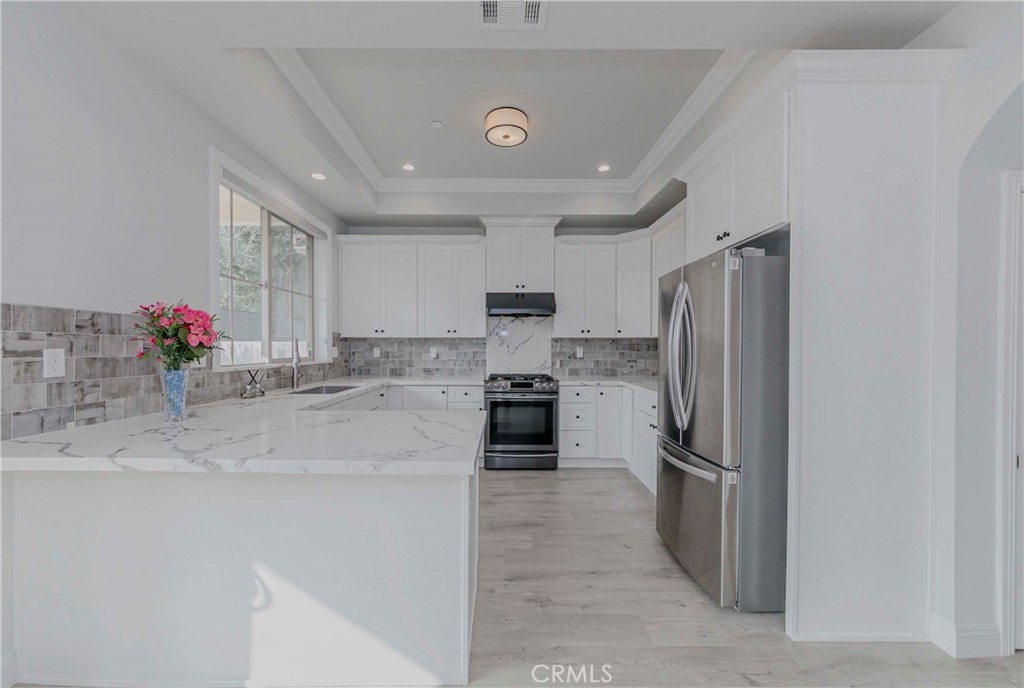 4843 Glickman Avenue