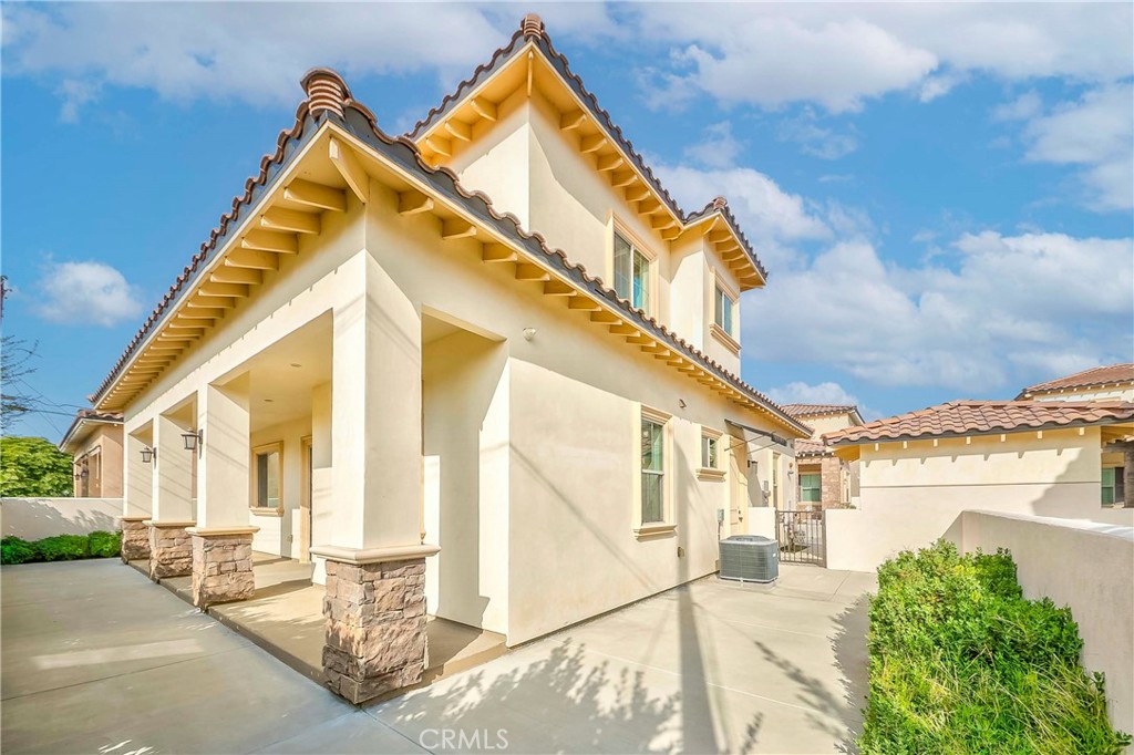 4843 Glickman Avenue