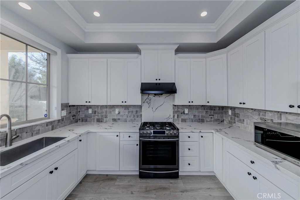 4843 Glickman Avenue