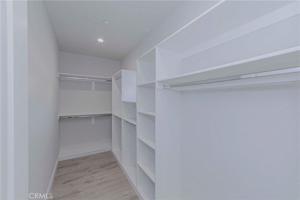 4843 Glickman Avenue