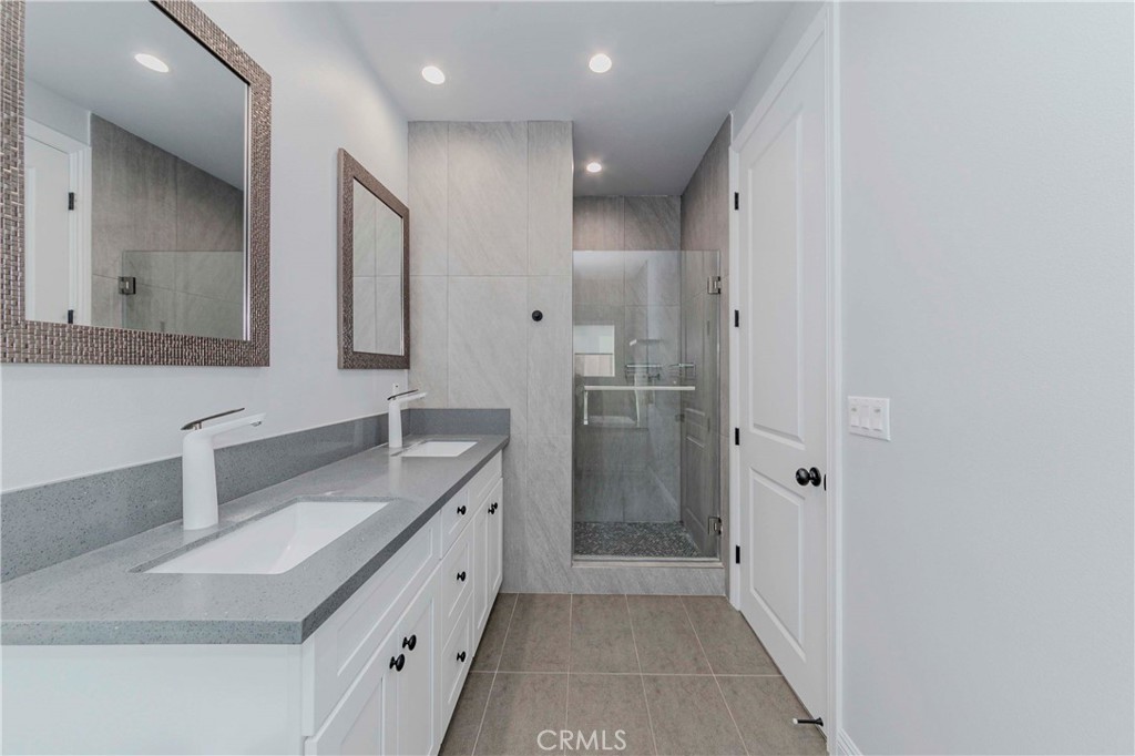 4843 Glickman Avenue