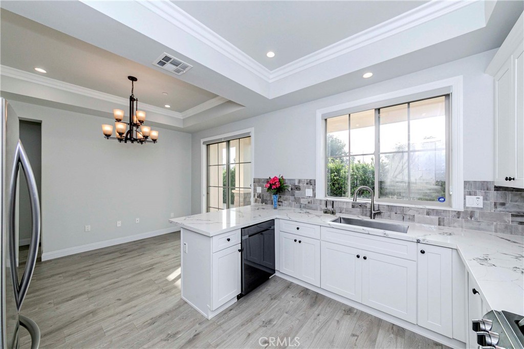 4843 Glickman Avenue