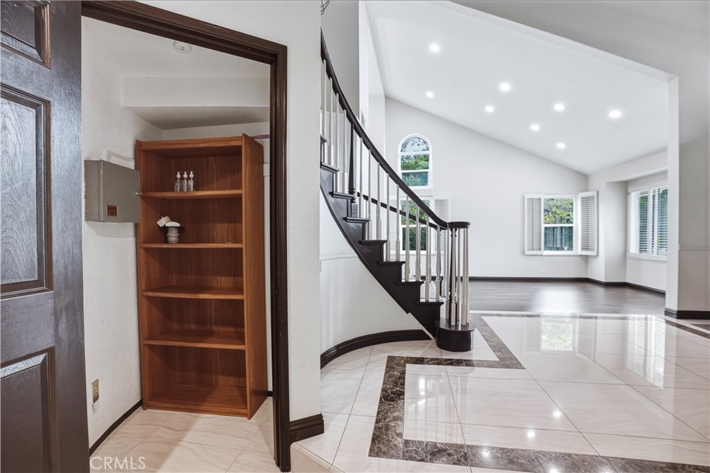 3537 Foxglove Road
