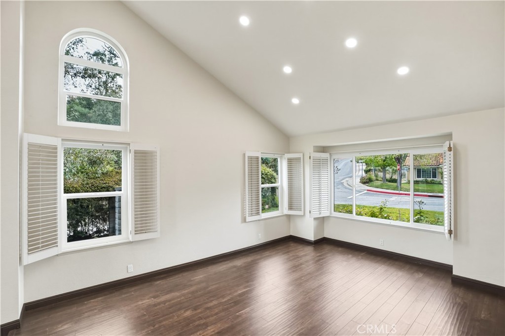 3537 Foxglove Road