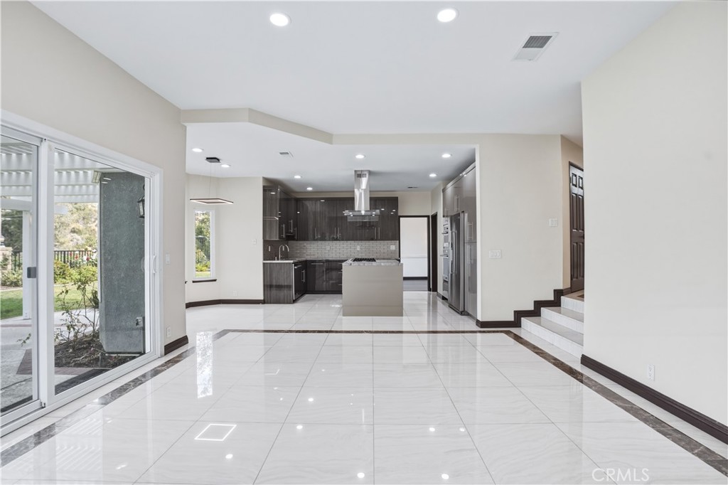 3537 Foxglove Road