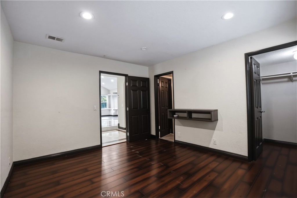 3537 Foxglove Road
