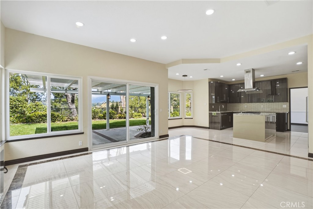 3537 Foxglove Road