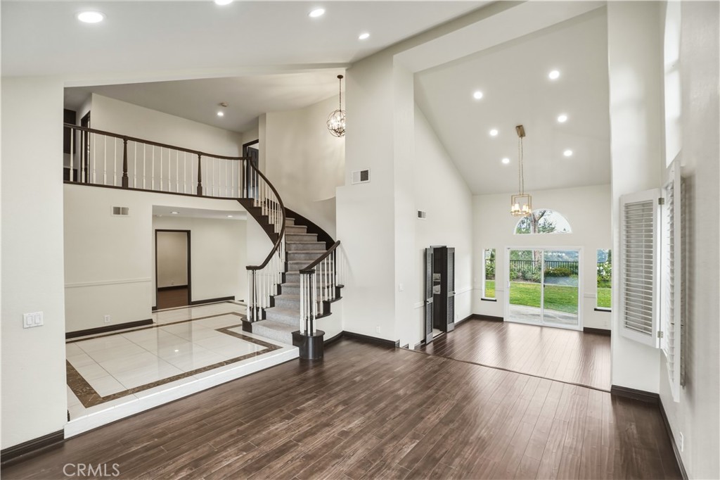 3537 Foxglove Road