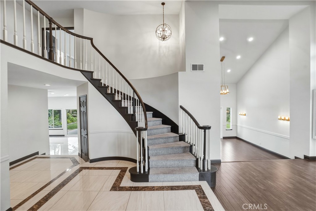 3537 Foxglove Road