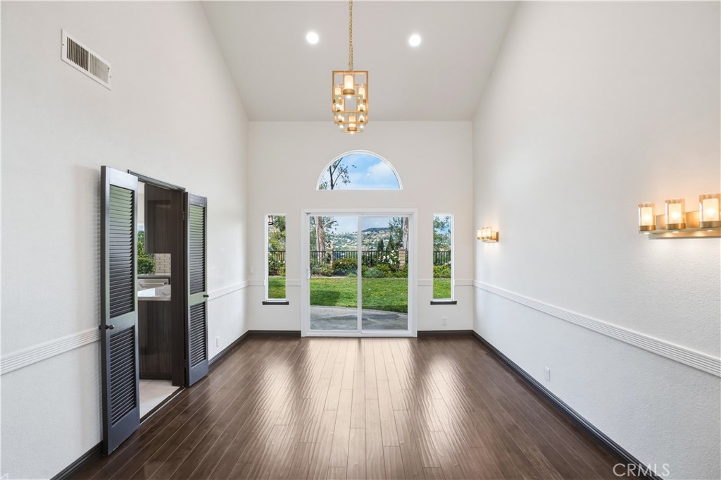 3537 Foxglove Road