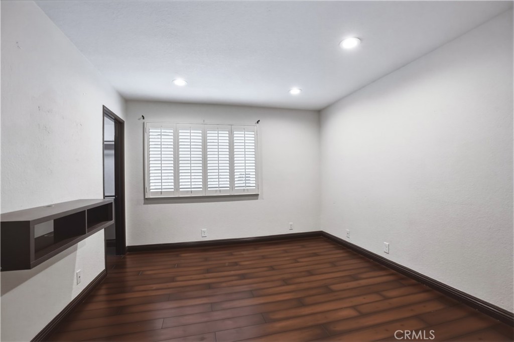 3537 Foxglove Road