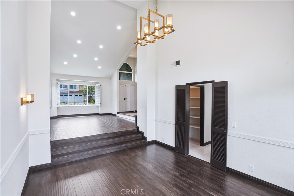 3537 Foxglove Road