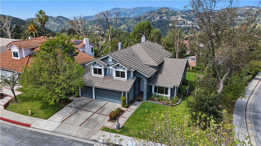 3537 Foxglove Road