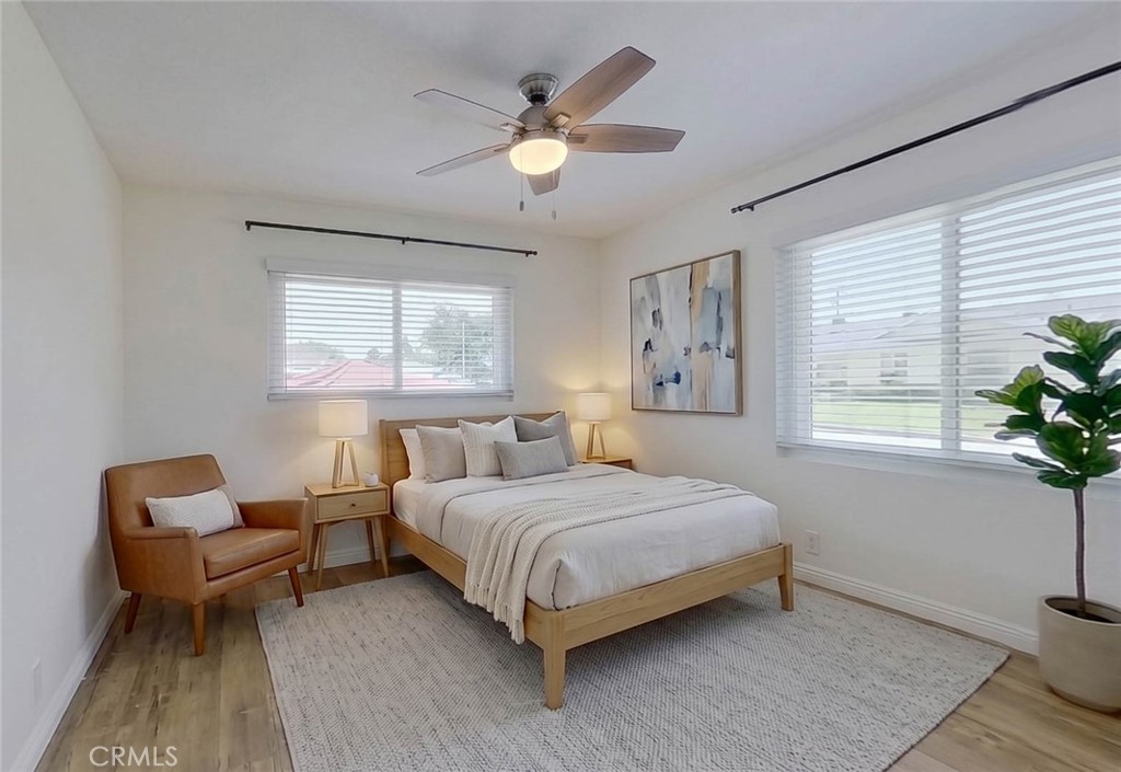 739 E Navilla