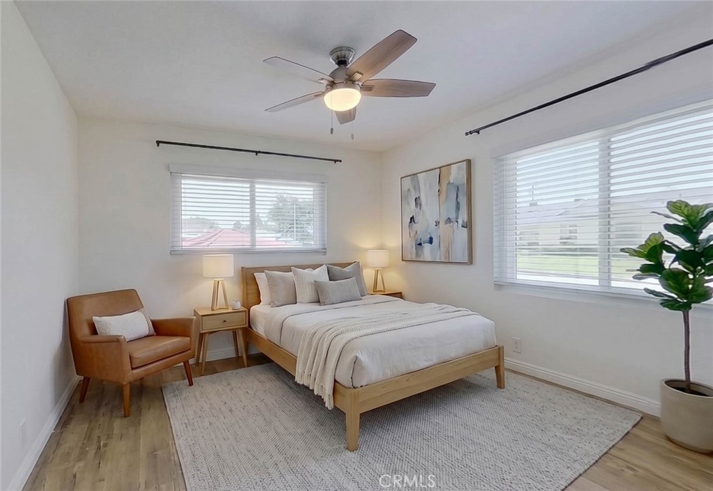 739 E Navilla