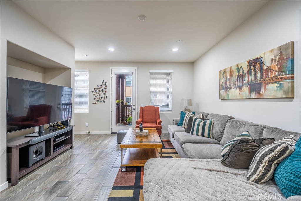715 S Azusa Avenue C