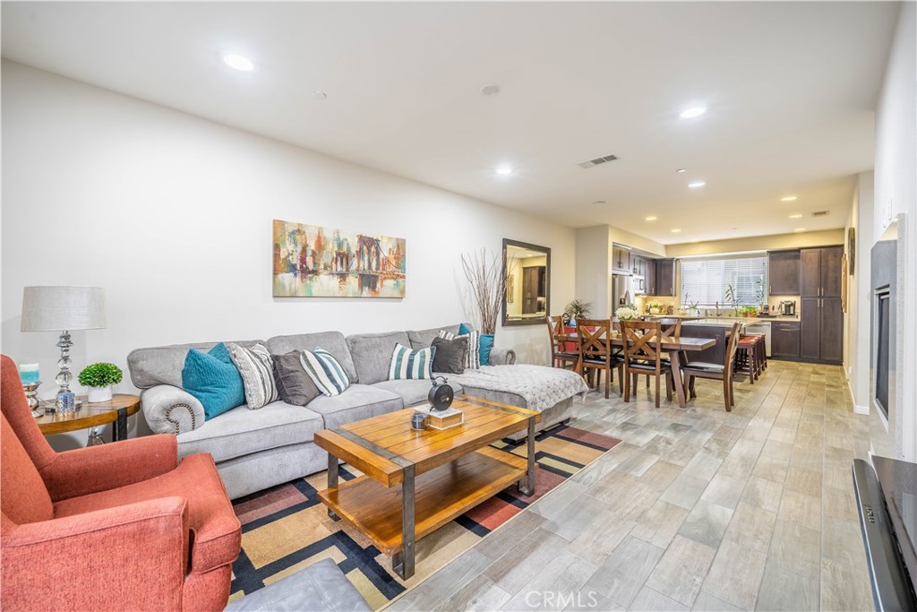 715 S Azusa Avenue C