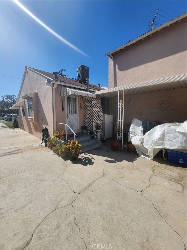 330 S Ynez Avenue