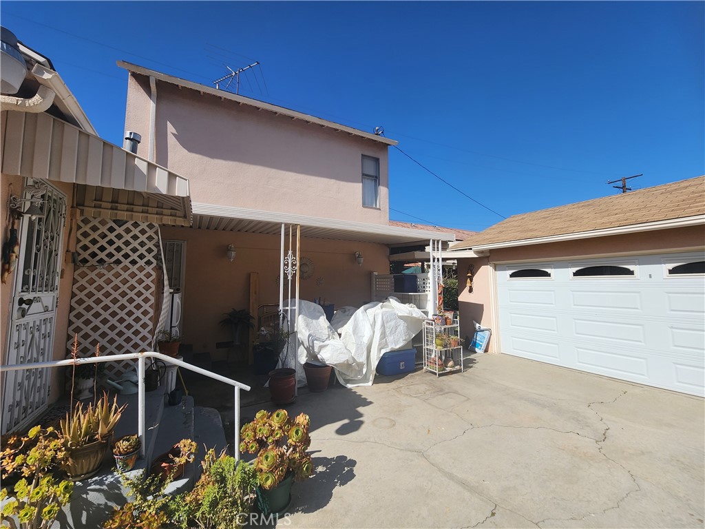 330 S Ynez Avenue