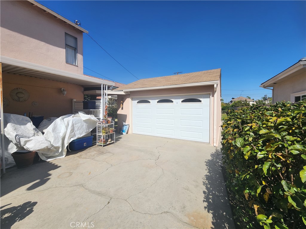 330 S Ynez Avenue