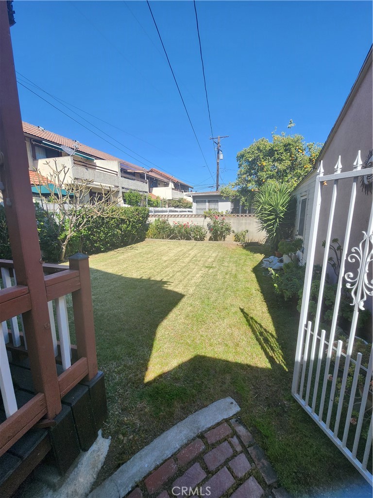 330 S Ynez Avenue