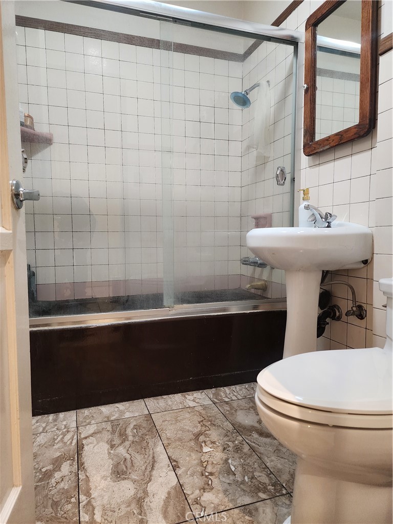 12138 Magnolia Street